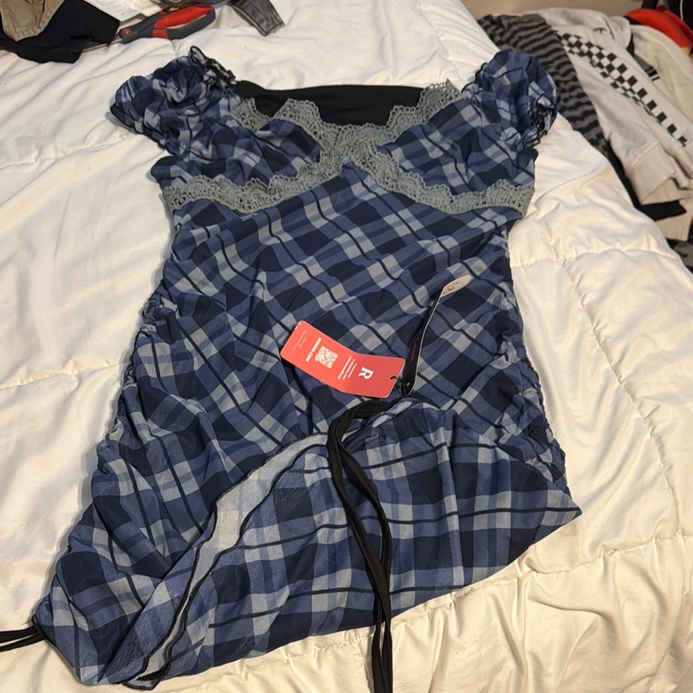 ROMWE Blue and Gray Chemise with Ruffled V-Neck